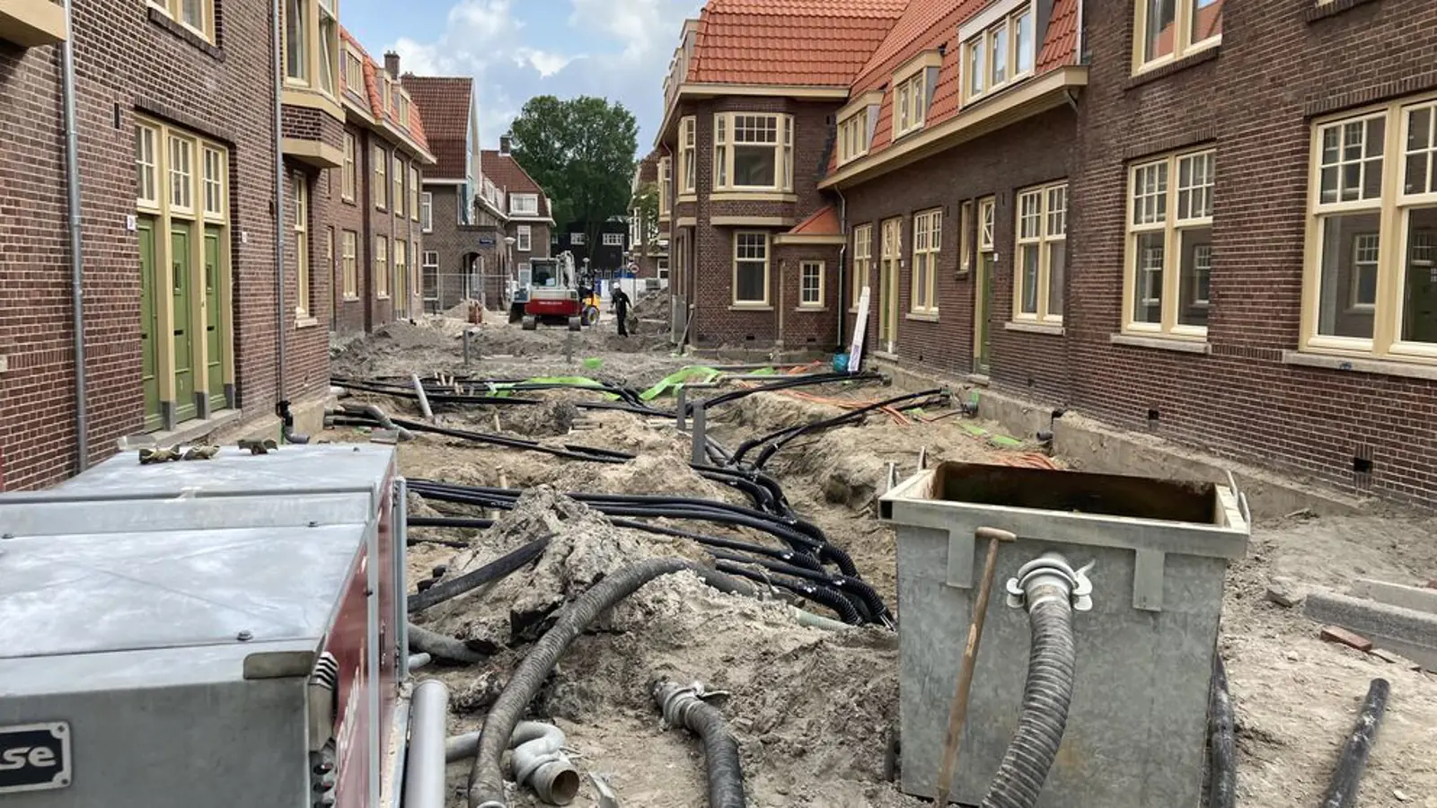 Komende jaren duizenden woningen in Amsterdam versneld van het gas af