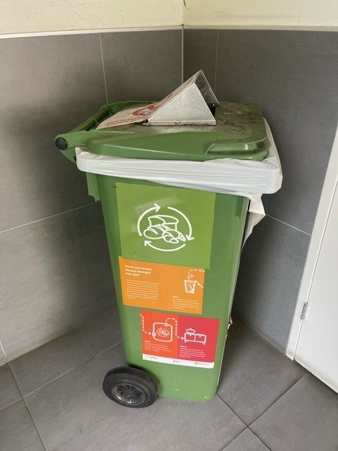 Container voor oud brood